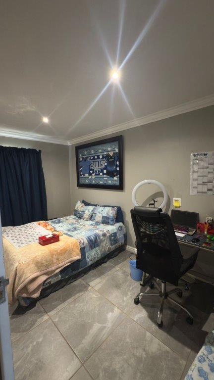 5 Bedroom Property for Sale in Wavecrest Eastern Cape